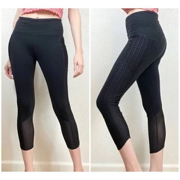 Athleta Black Mesh Lace High Rise Athletic Capri Leggings Size M - Picture 1 of 10